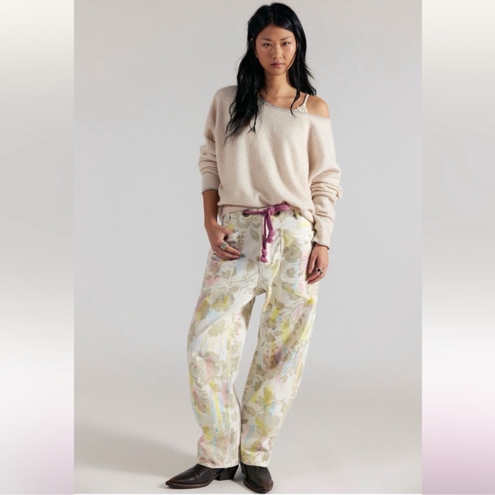 Free People We The Free Moxie Floral Printed Flocked Barrel Jeans 28 NWT
